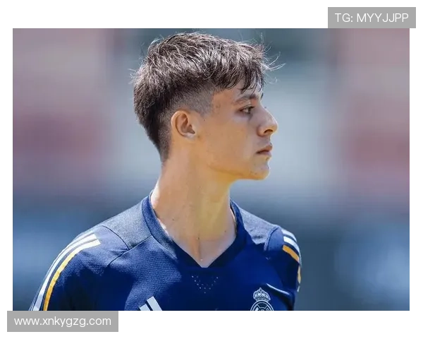 莫德里奇从8号位到自由中场的战术角色演变解析